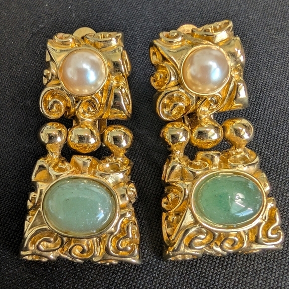 Vintage Jewelry - VTG St. John Jade & Gold Plated Clip On Earrings